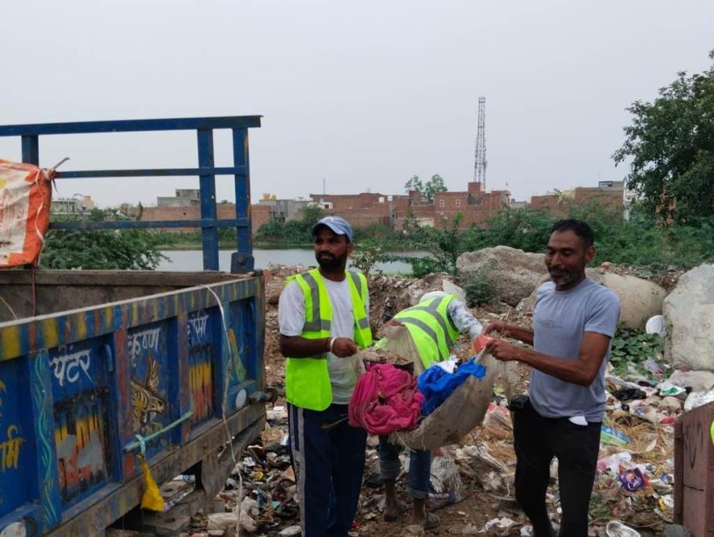 Special cleanliness drive by Municipal Council continues Wards 6 11 and 25 cleaned